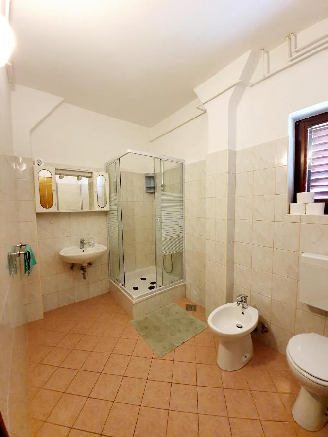Apartamani Katarina Vl.Ilija Jusup Apartment Starigrad Paklenica Exterior photo